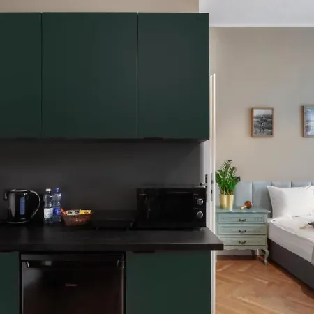 Piotrkowska 82 By Good Time *